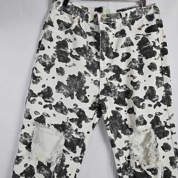 NWT Blue Buttercup Factory distressed cow print pants size large - Picture 2 of 15
